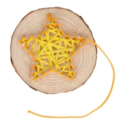 Fadenbild Mit Nägeln Baumscheibe (goki 58483) -Kinderspielzeug Laden fadenbild mit naegeln goki58483 2